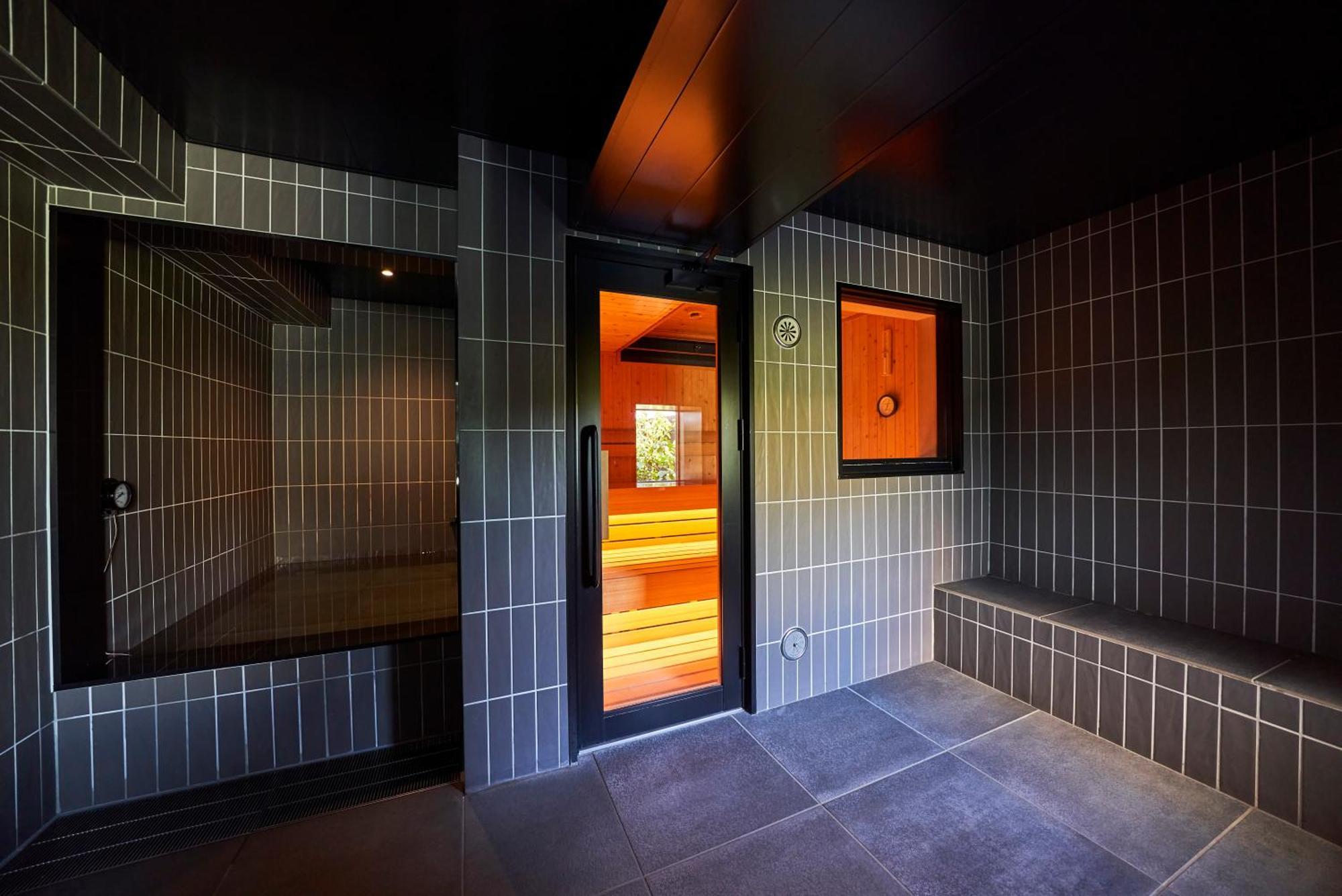 Saitama Grand Hotel Honjo Bagian luar foto